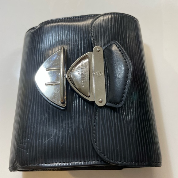 Louis Vuitton wallet - Picture 1 of 9